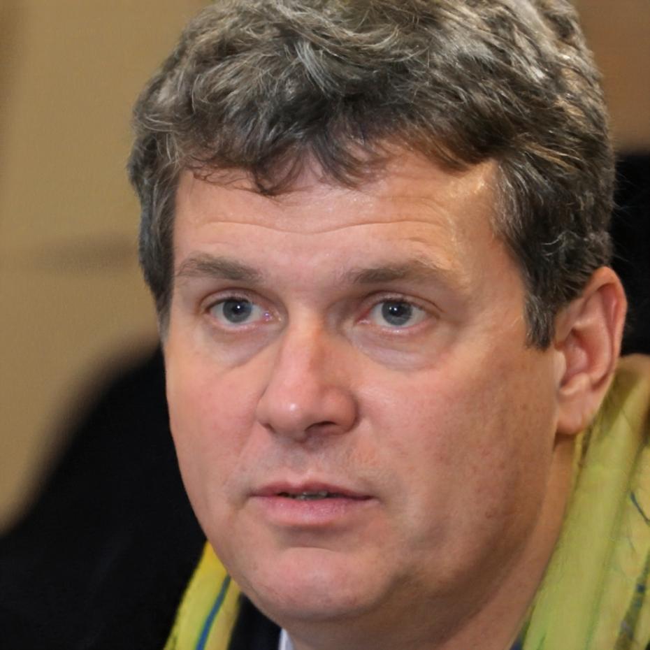 Portret Mircea Georgescu, psiholog specializat în terapie cognitiv-comportamentală